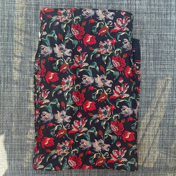 Vintage Club 7 Echo Black Floral 100% Silk Scarf - Picture 1 of 8